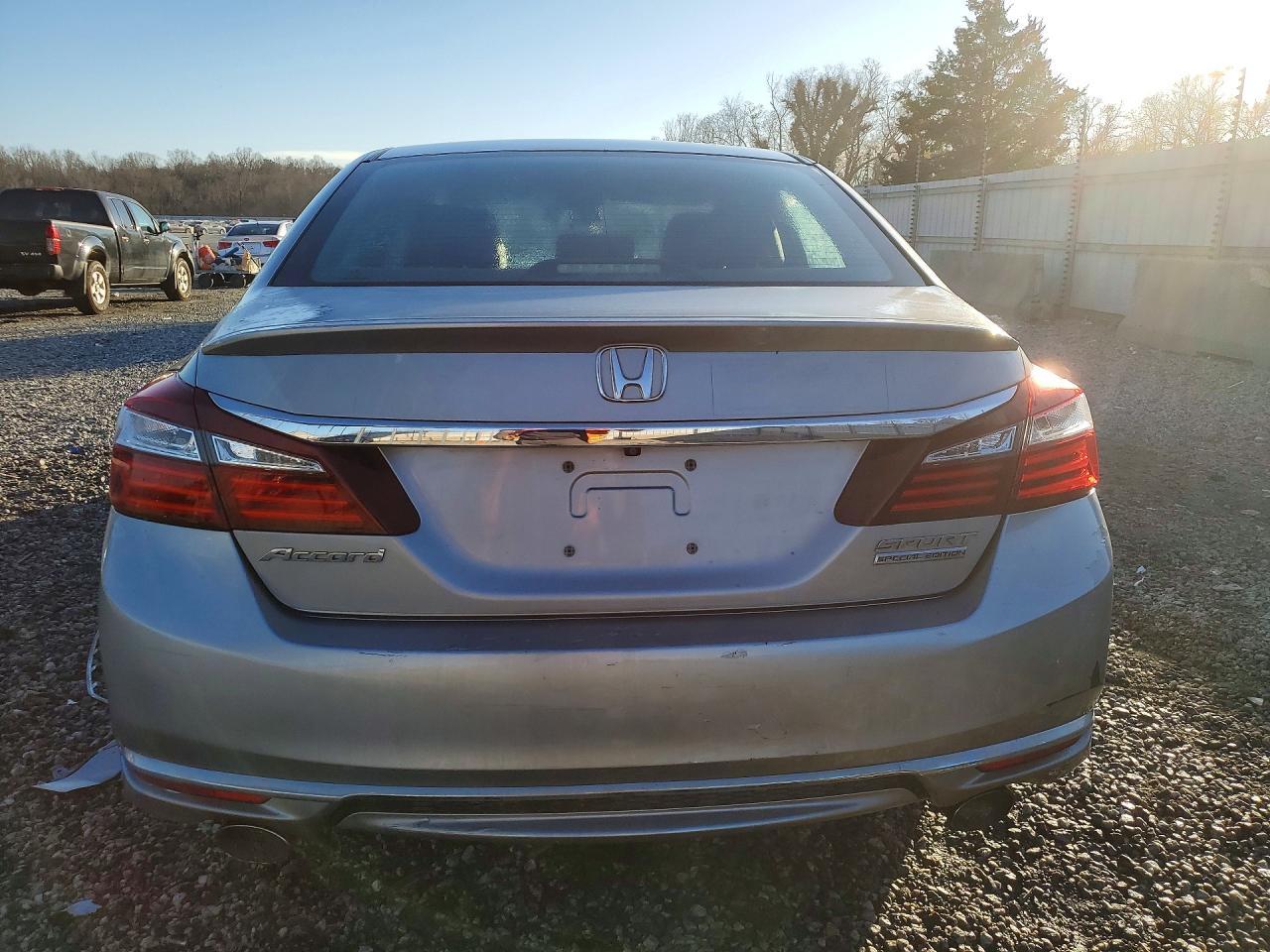 2017 Honda Accord Sport Special Edition - Фото 6
