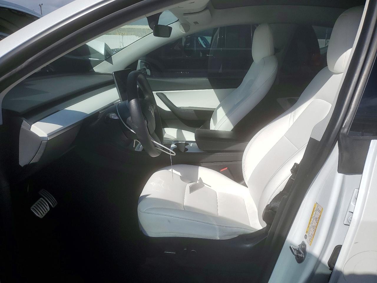 2022 Tesla Model Y - Image 7