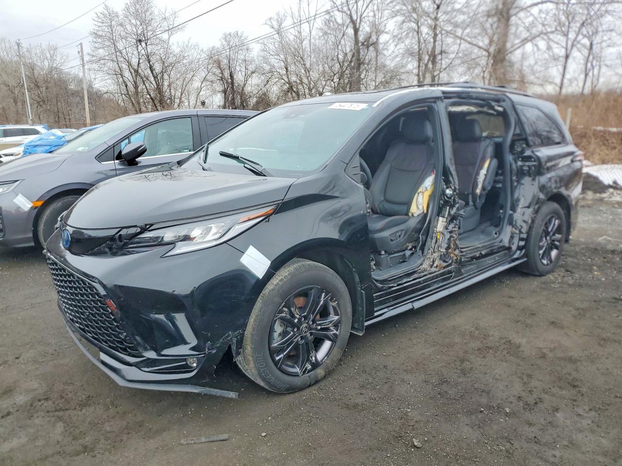 2025 Toyota Sienna Xse