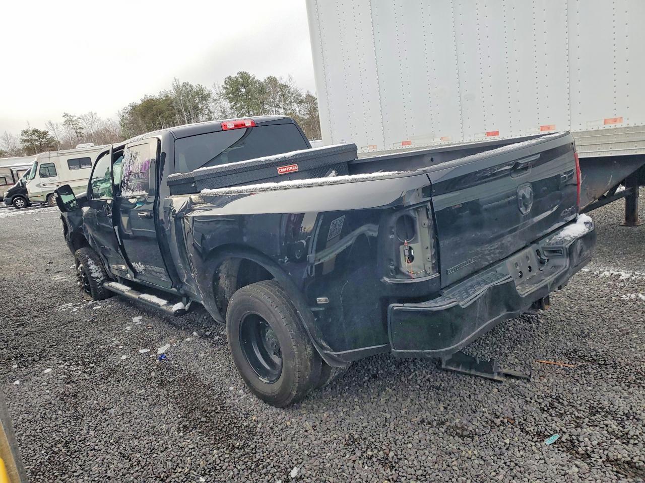 2024 Ram 3500 Big Horn - Фото 2