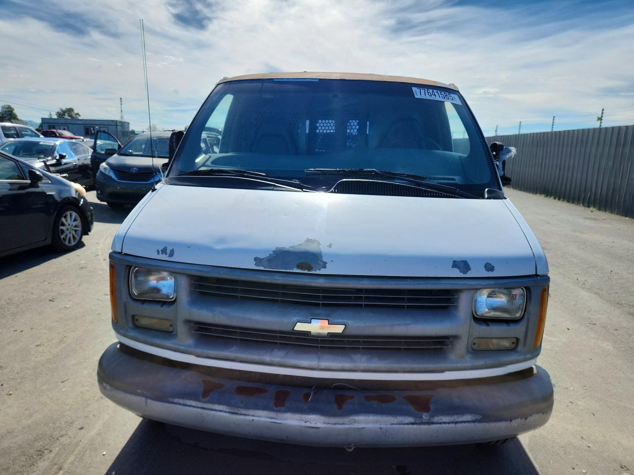 1998 Chevrolet Express Delivery Van - Фото 5