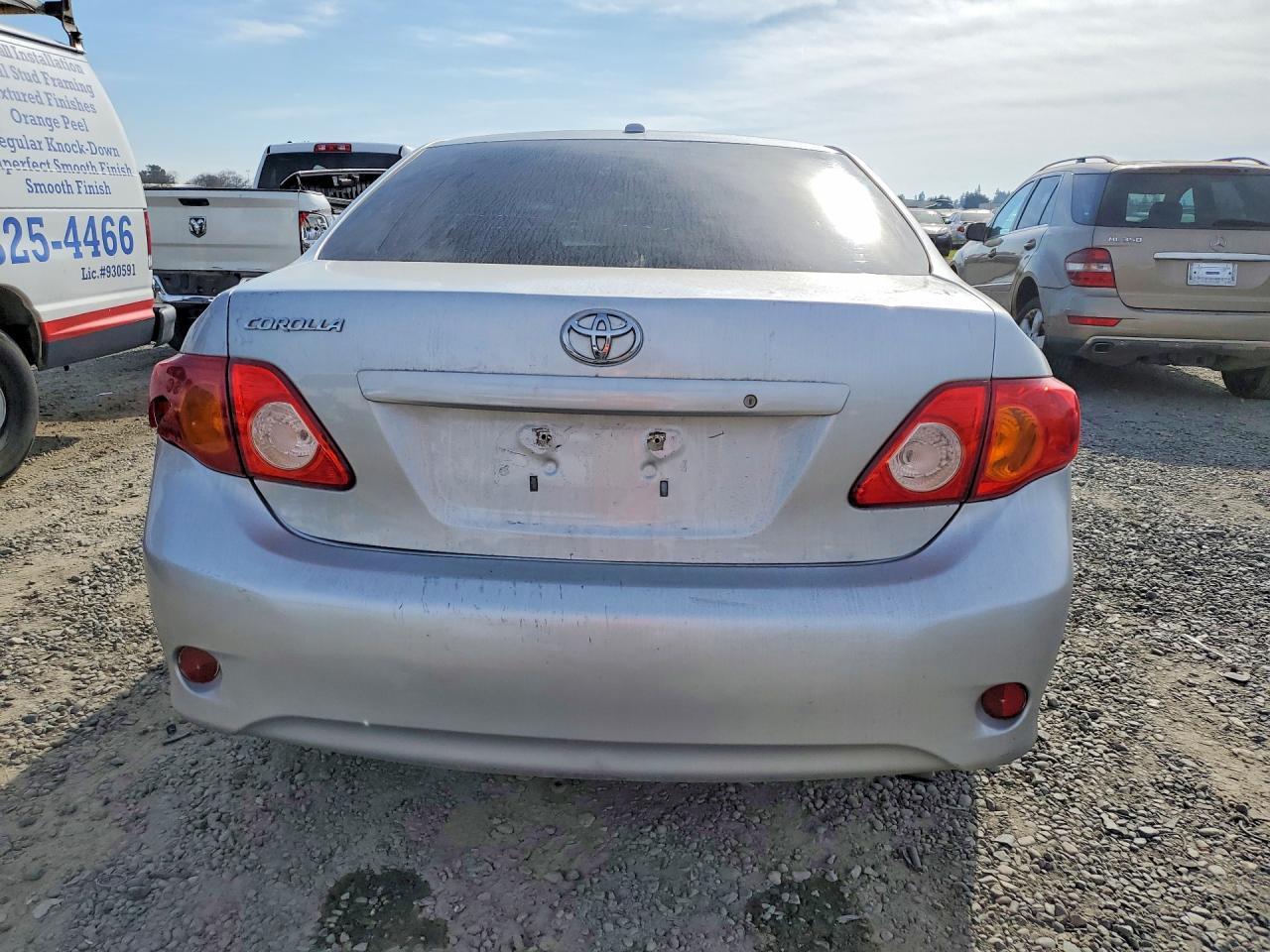 2010 Toyota Corolla Le - Фото 6