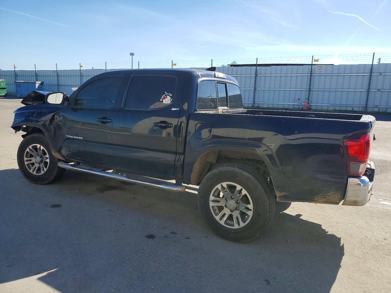 2016 Toyota Tacoma - Фото 2