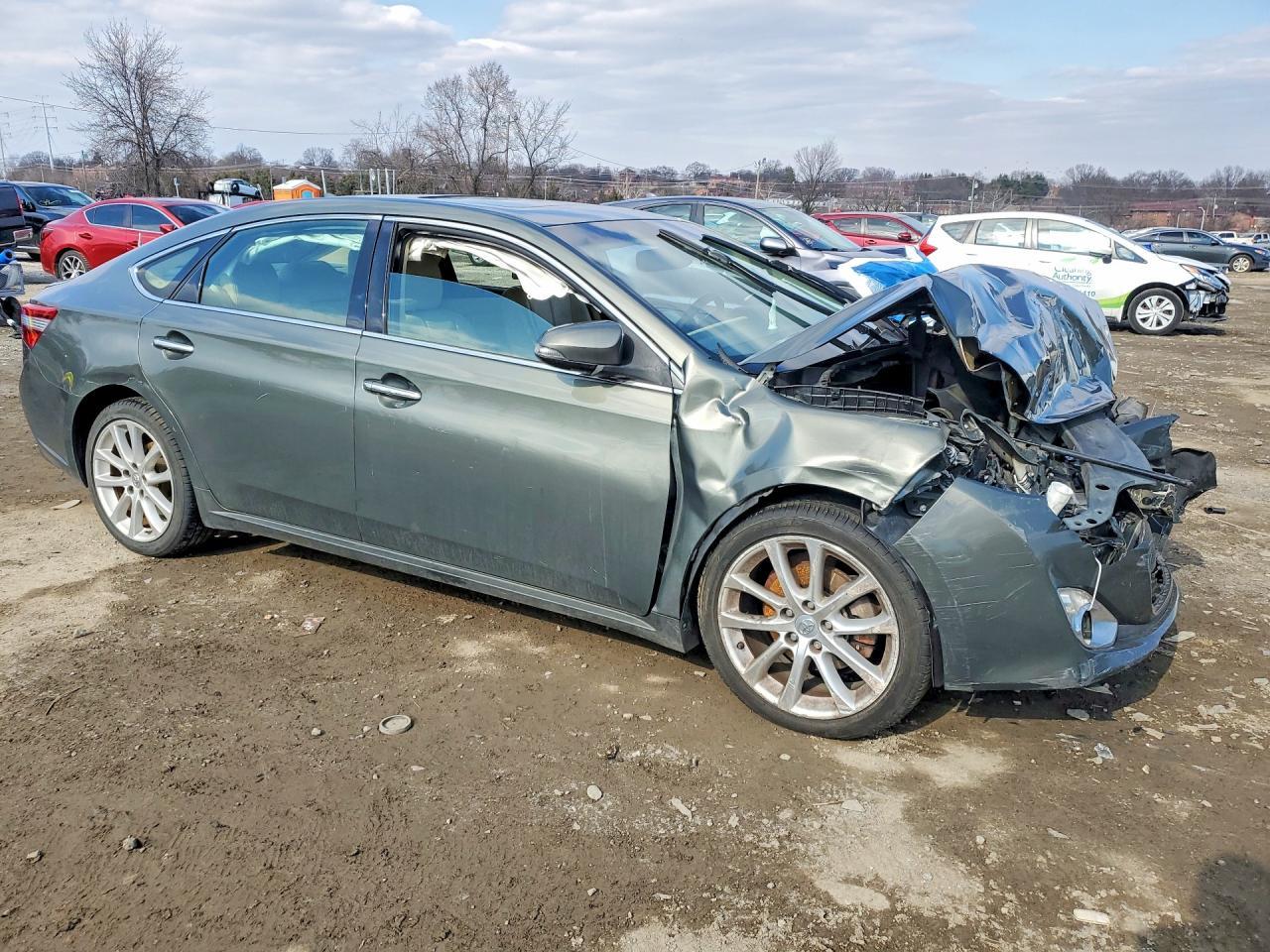 2013 Toyota Avalon Base - Image 4