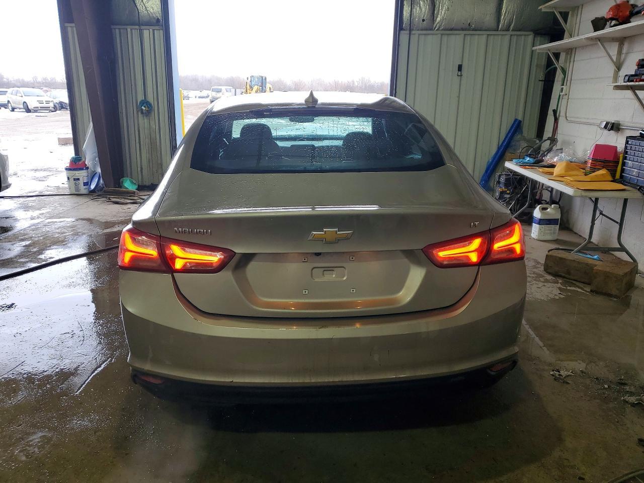 2022 Chevrolet Malibu Lt - Image 6