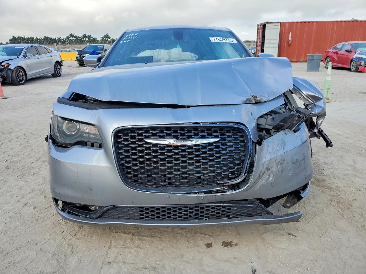 2018 Chrysler 300 S - Image 5