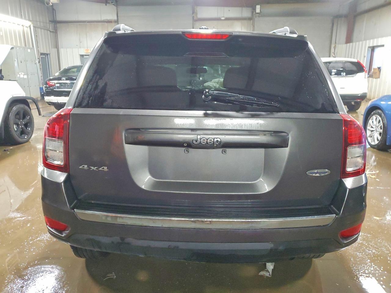 2015 Jeep Compass Latitude - Фото 6
