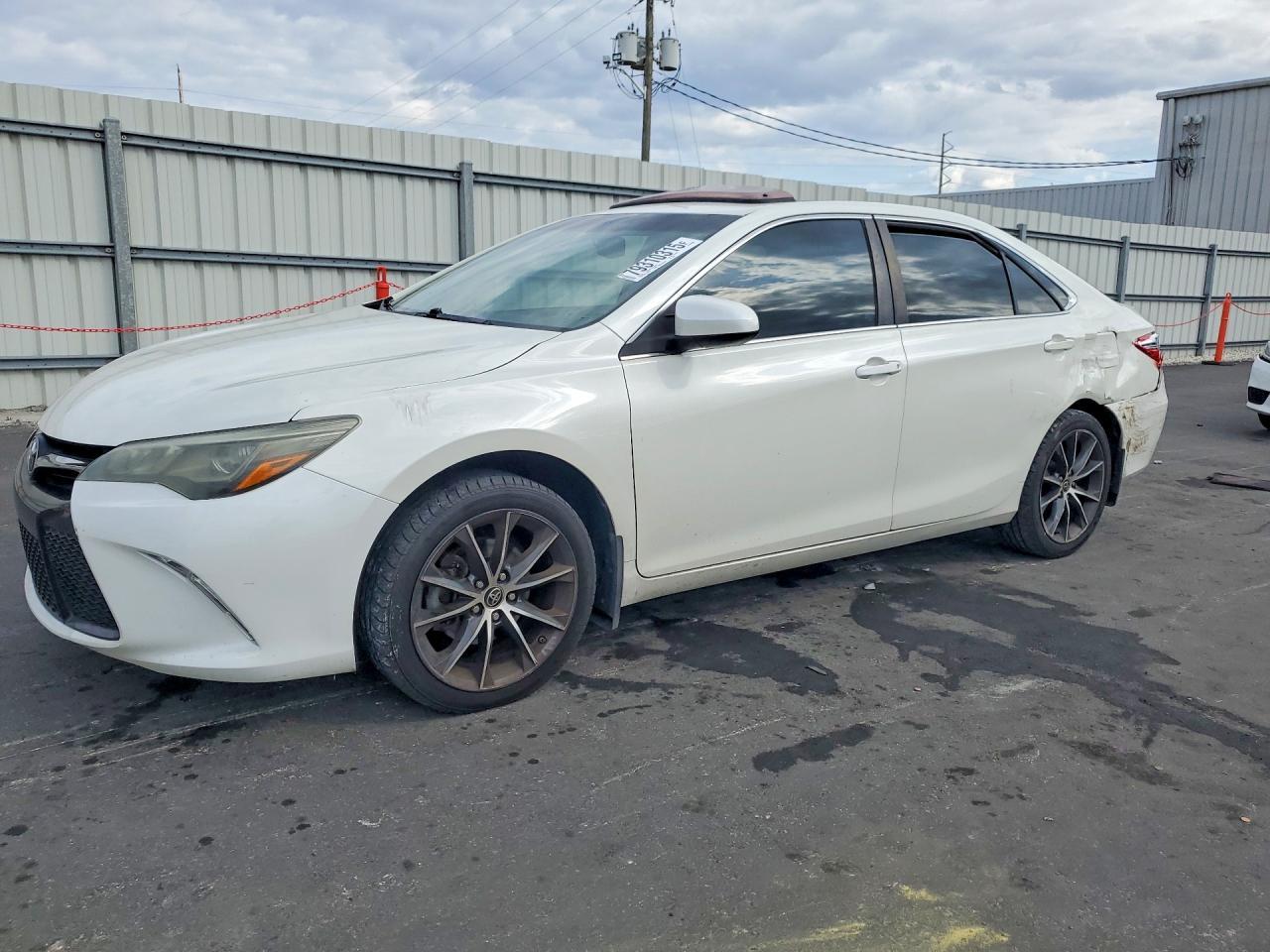 2015 Toyota Camry Xse V6