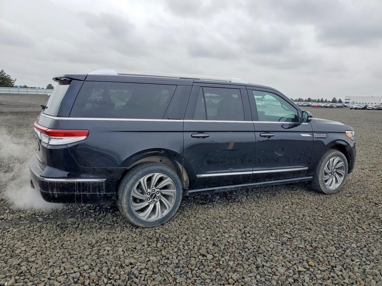 2022 Lincoln Navigator L Reserve - Фото 3