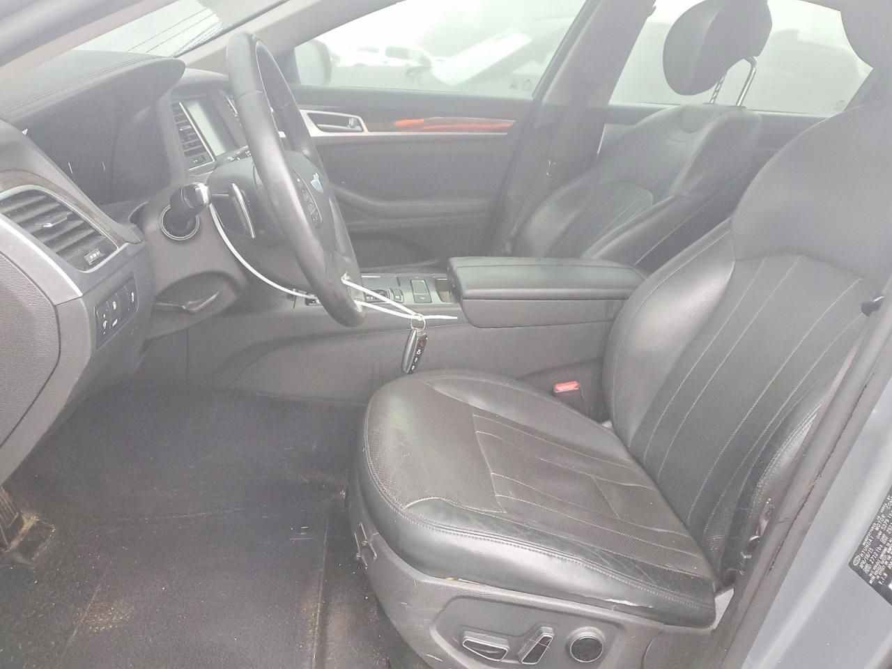 2015 Hyundai Genesis 3.8L - Фото 7
