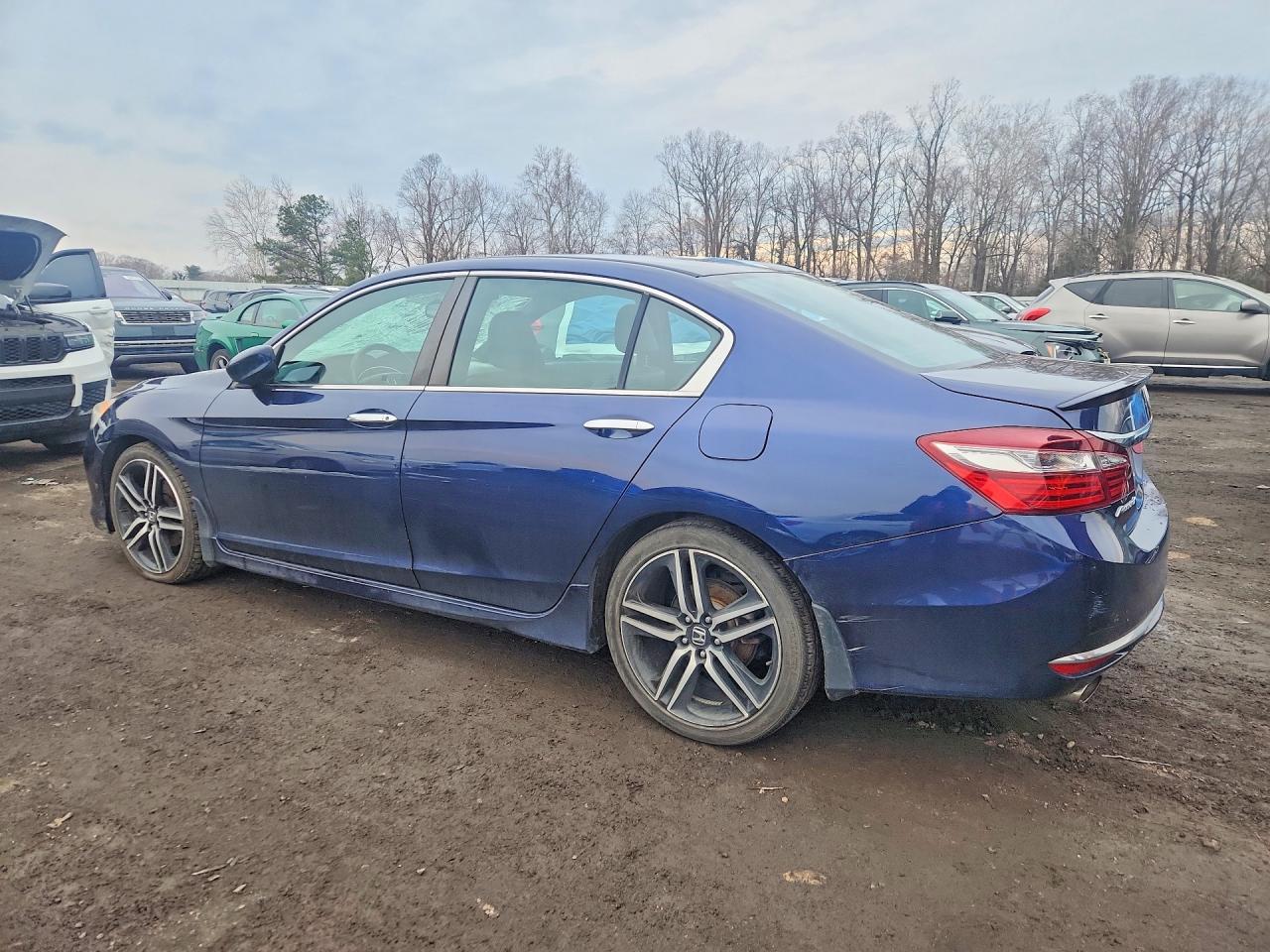 2017 Honda Accord Sport - Image 2