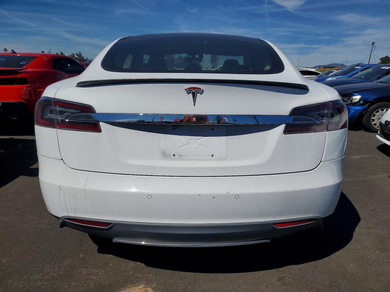 2014 Tesla Model S - Фото 6