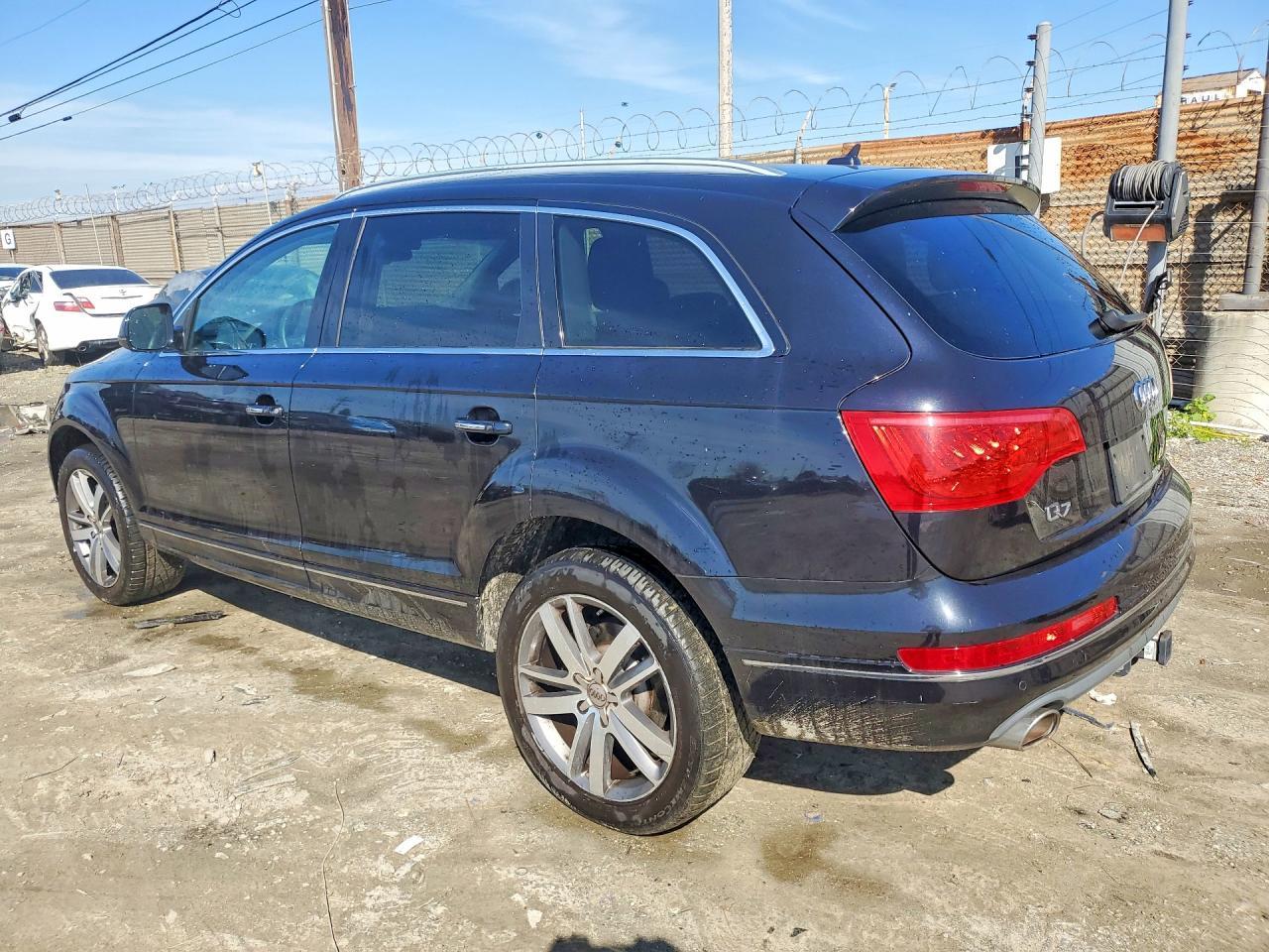 2014 Audi Q7 Premium Plus - Фото 2