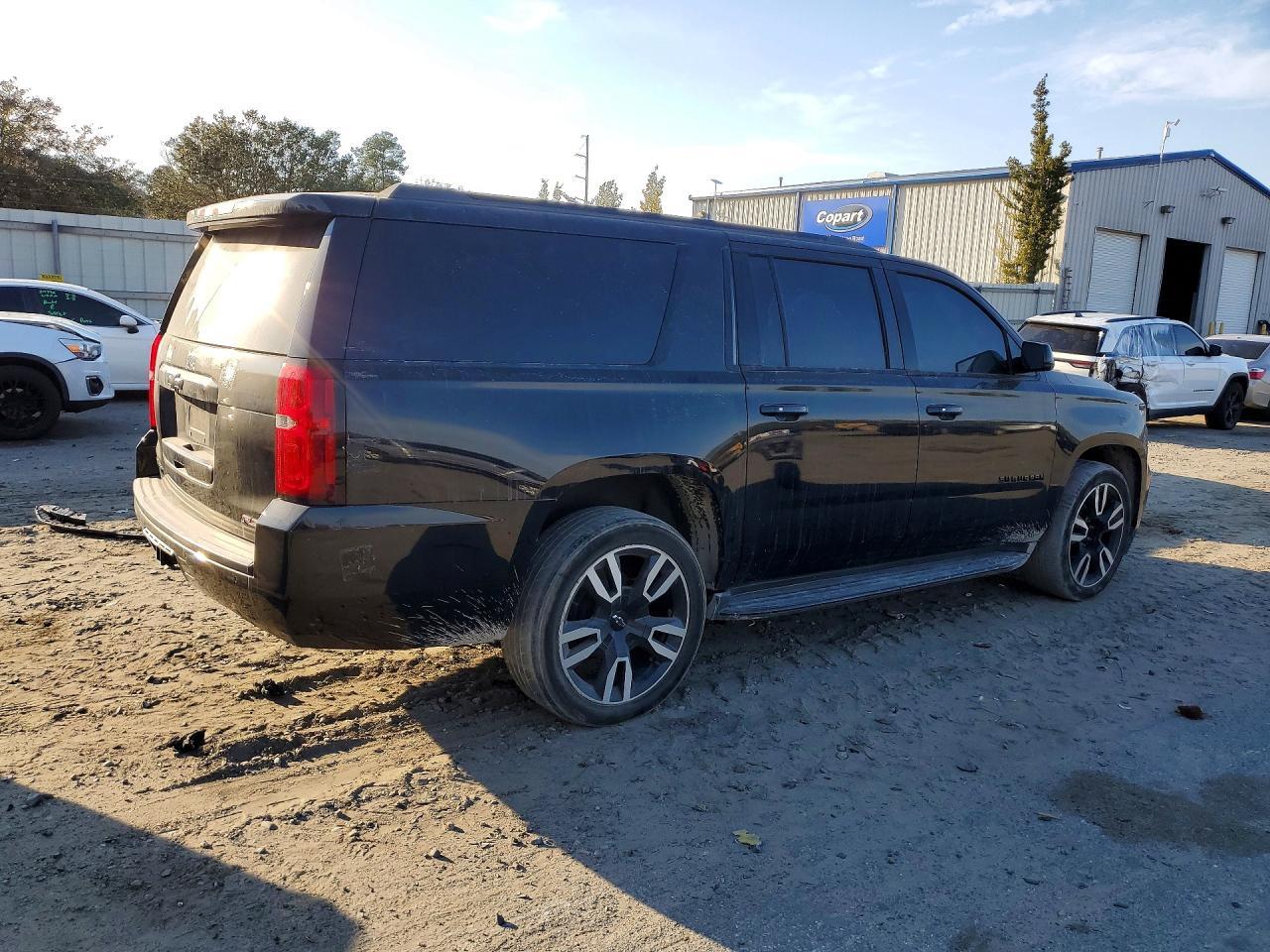 2020 Chevrolet Suburban K1500 Lt - Image 3