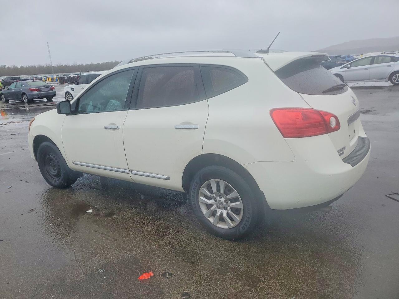 2015 Nissan Rogue - Фото 2