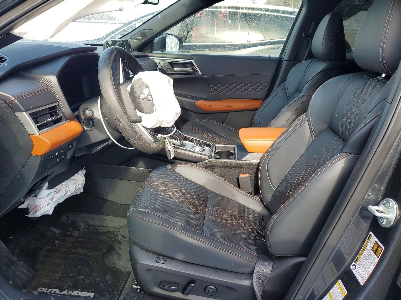2025 Mitsubishi Outlander Sel - Image 7
