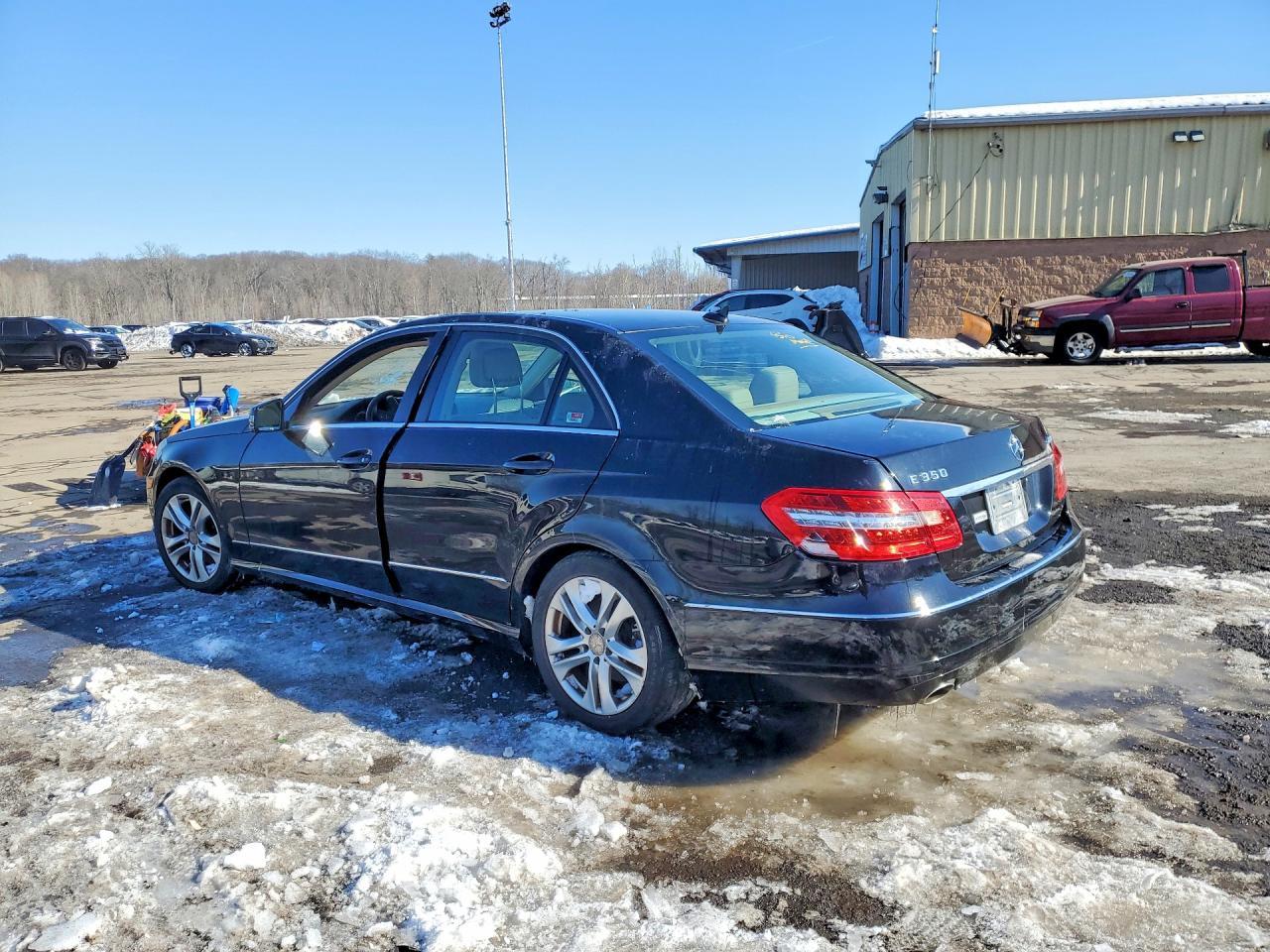 2010 Mercedes-Benz E 350 4Matic - Фото 2