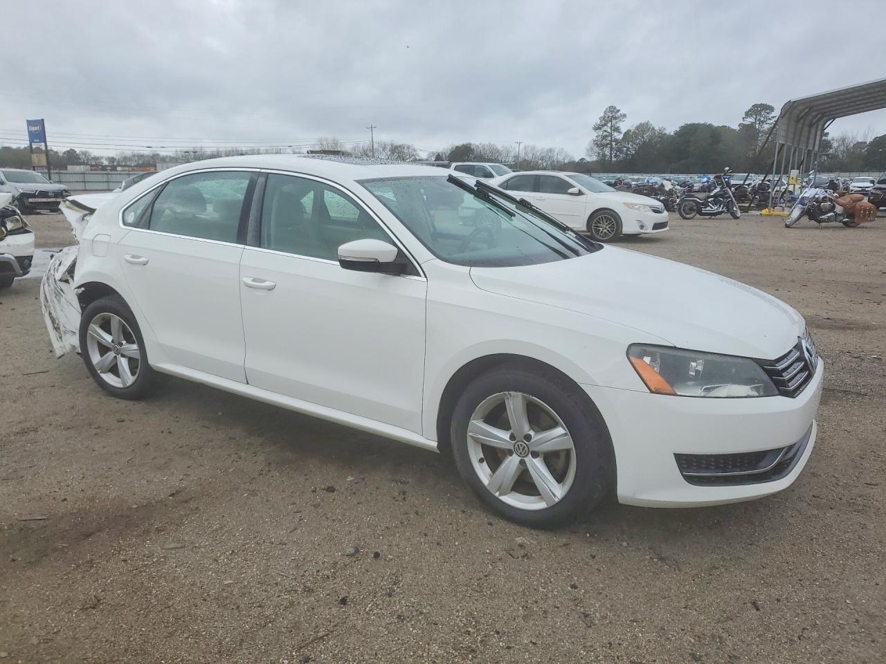 2013 Volkswagen Passat Se - Image 4