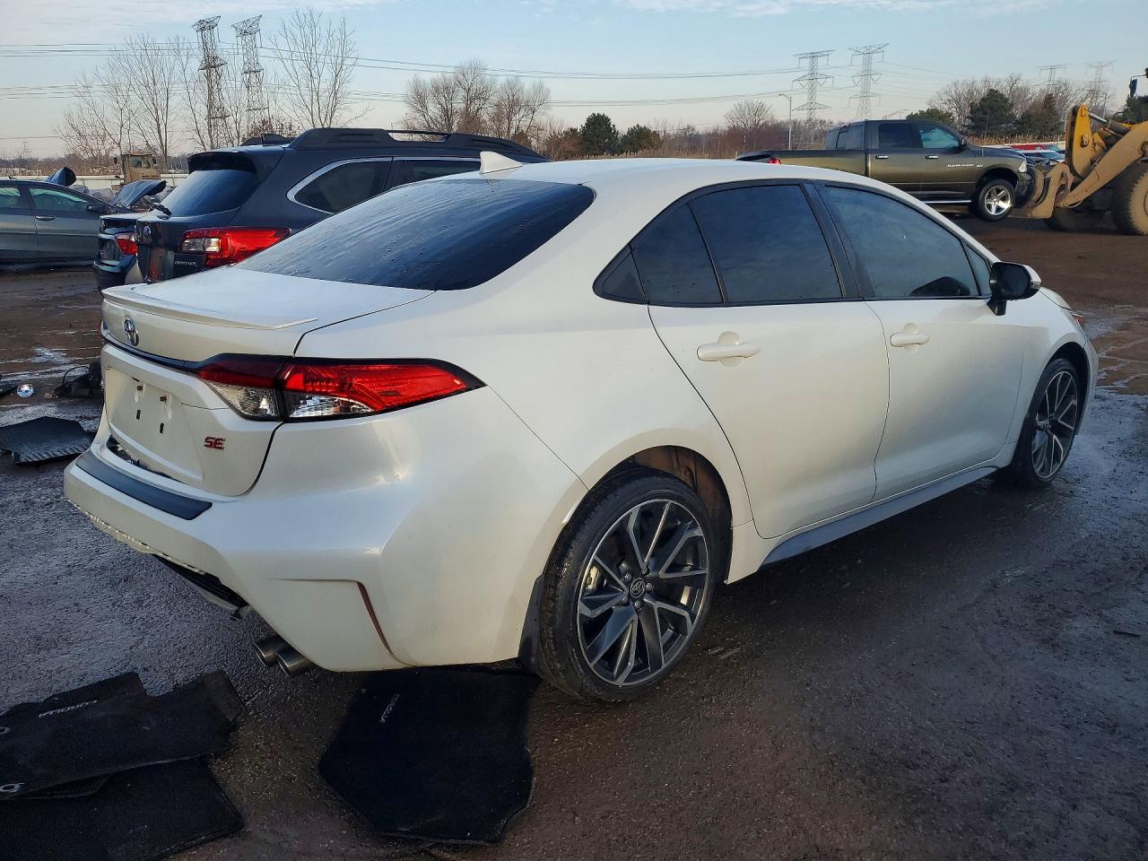 2022 Toyota Corolla Se - Фото 3