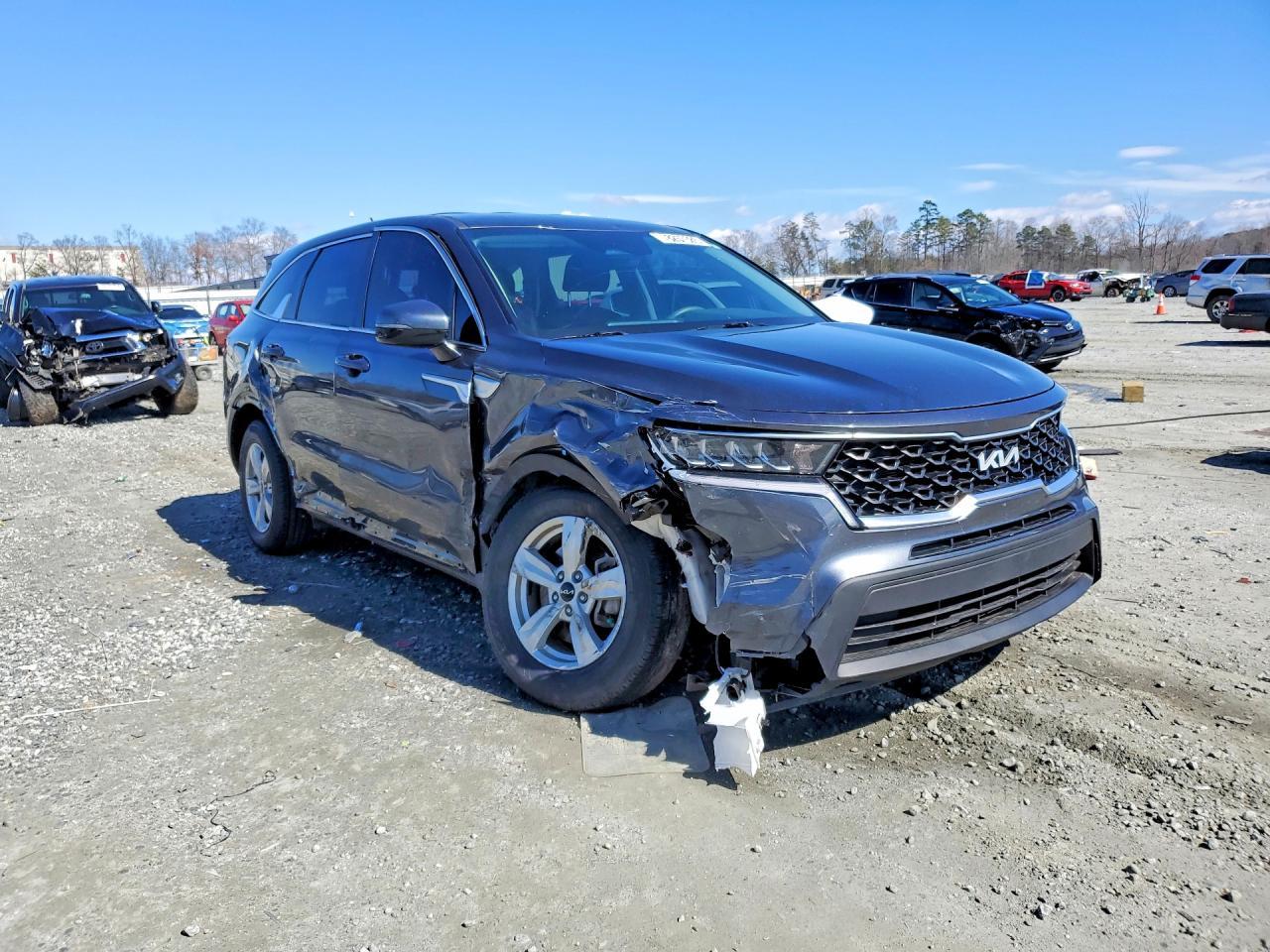2022 Kia Sorento Lx - Image 4