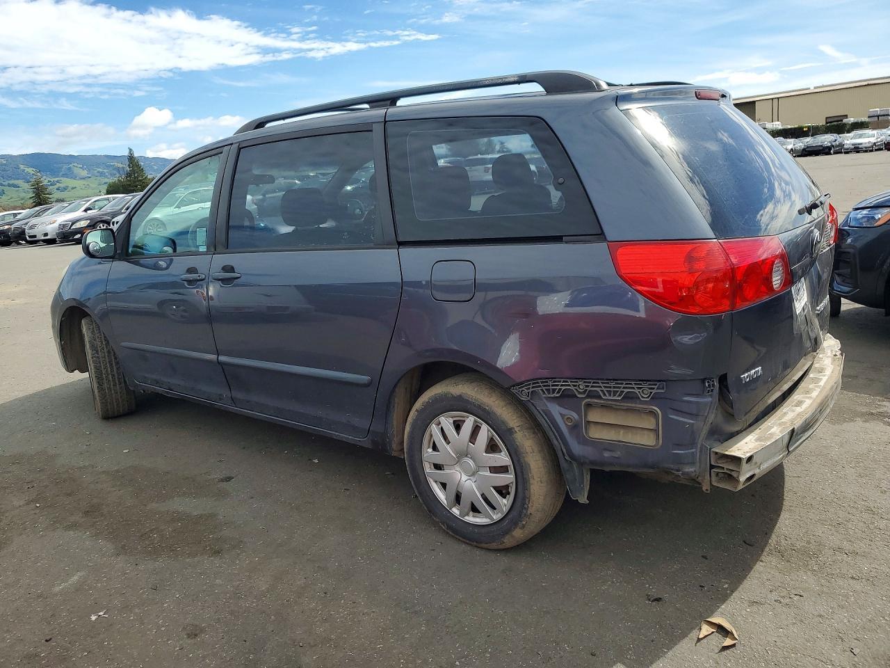 2006 Toyota Sienna Ce 7 Passenger - Фото 2