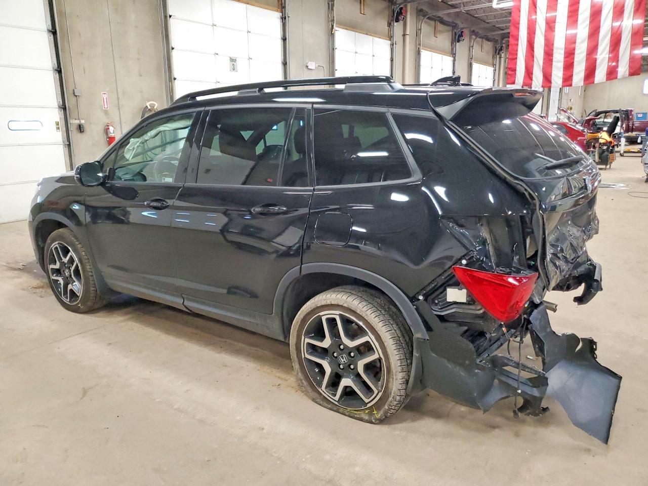 2022 Honda Passport Elite - Image 2