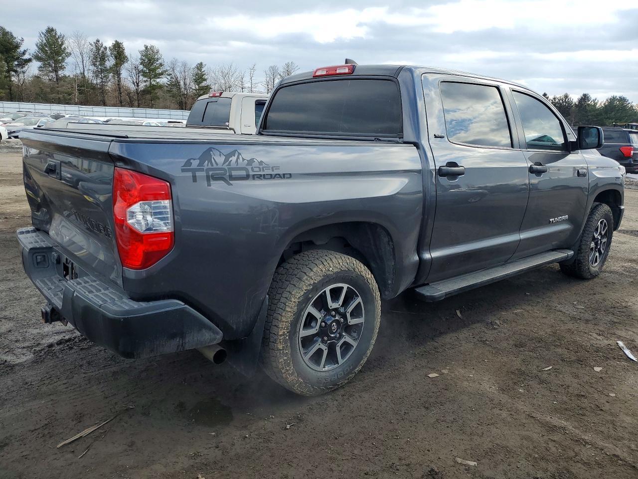 2020 Toyota Tundra Crewmax Sr5 - Фото 3