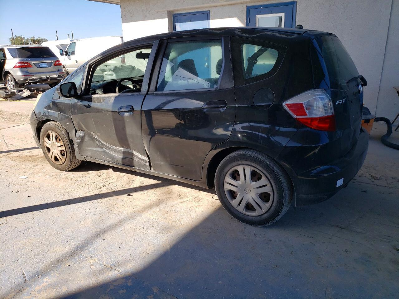 2011 Honda Fit - Фото 2