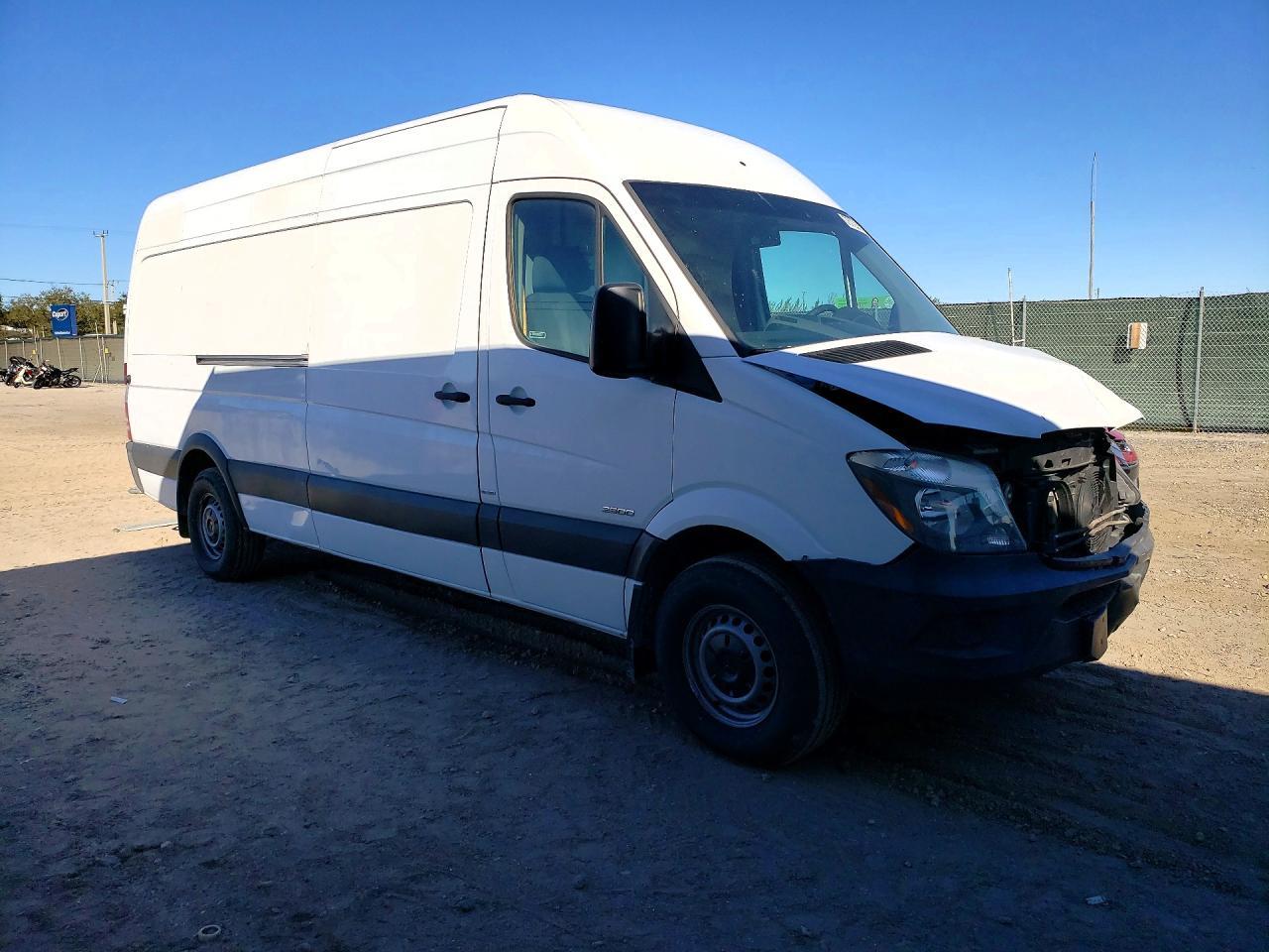 2016 Mercedes-Benz Sprinter 2500 - Cargo Van - Фото 4