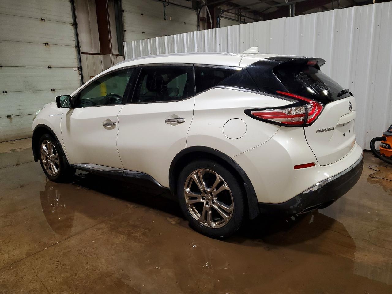 2017 Nissan Murano Platinum - Image 2