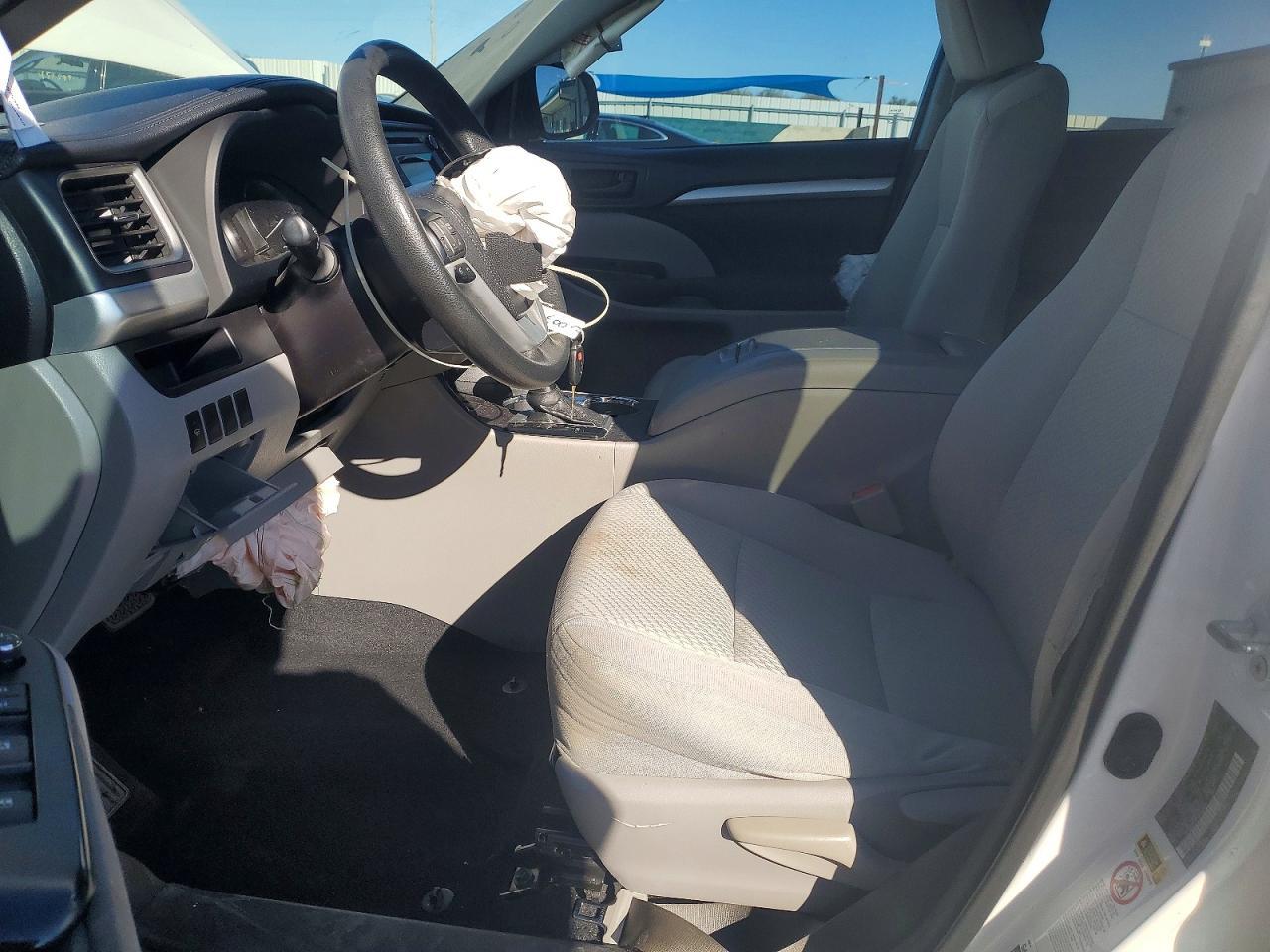 2016 Toyota Highlander Le - Фото 7