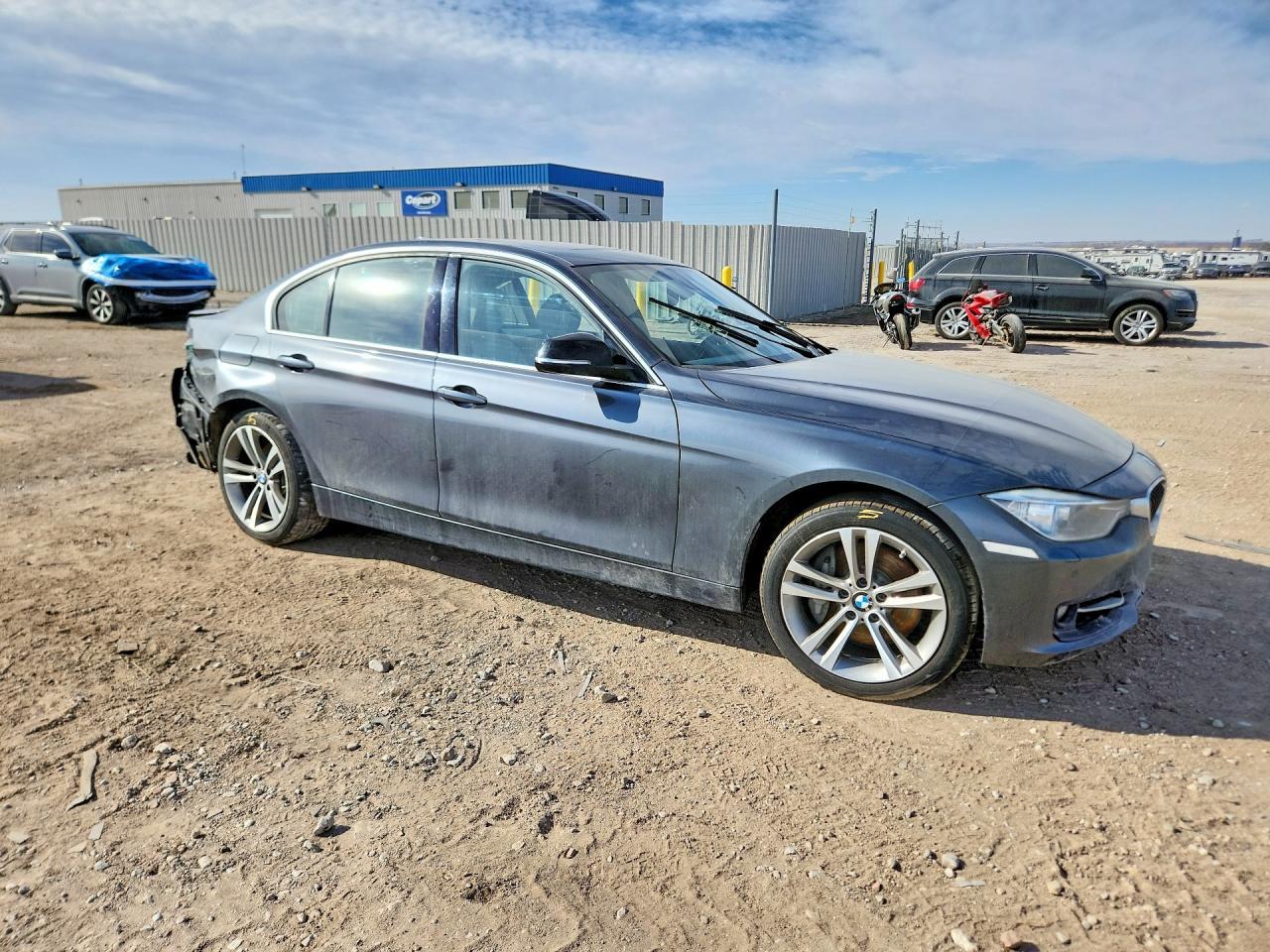 2015 BMW 335 Xi - Фото 4