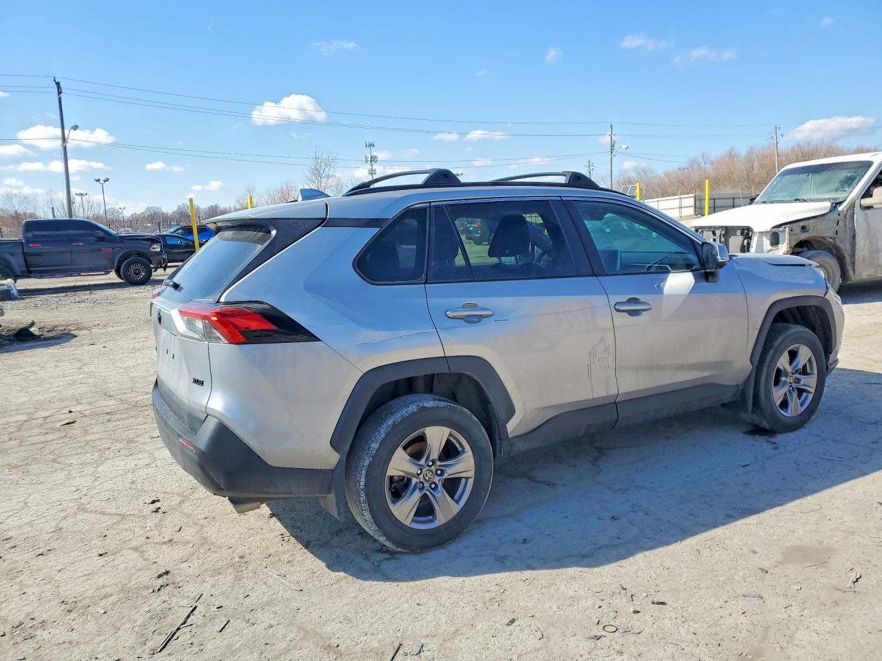 2023 Toyota Rav4 Xle - Фото 3