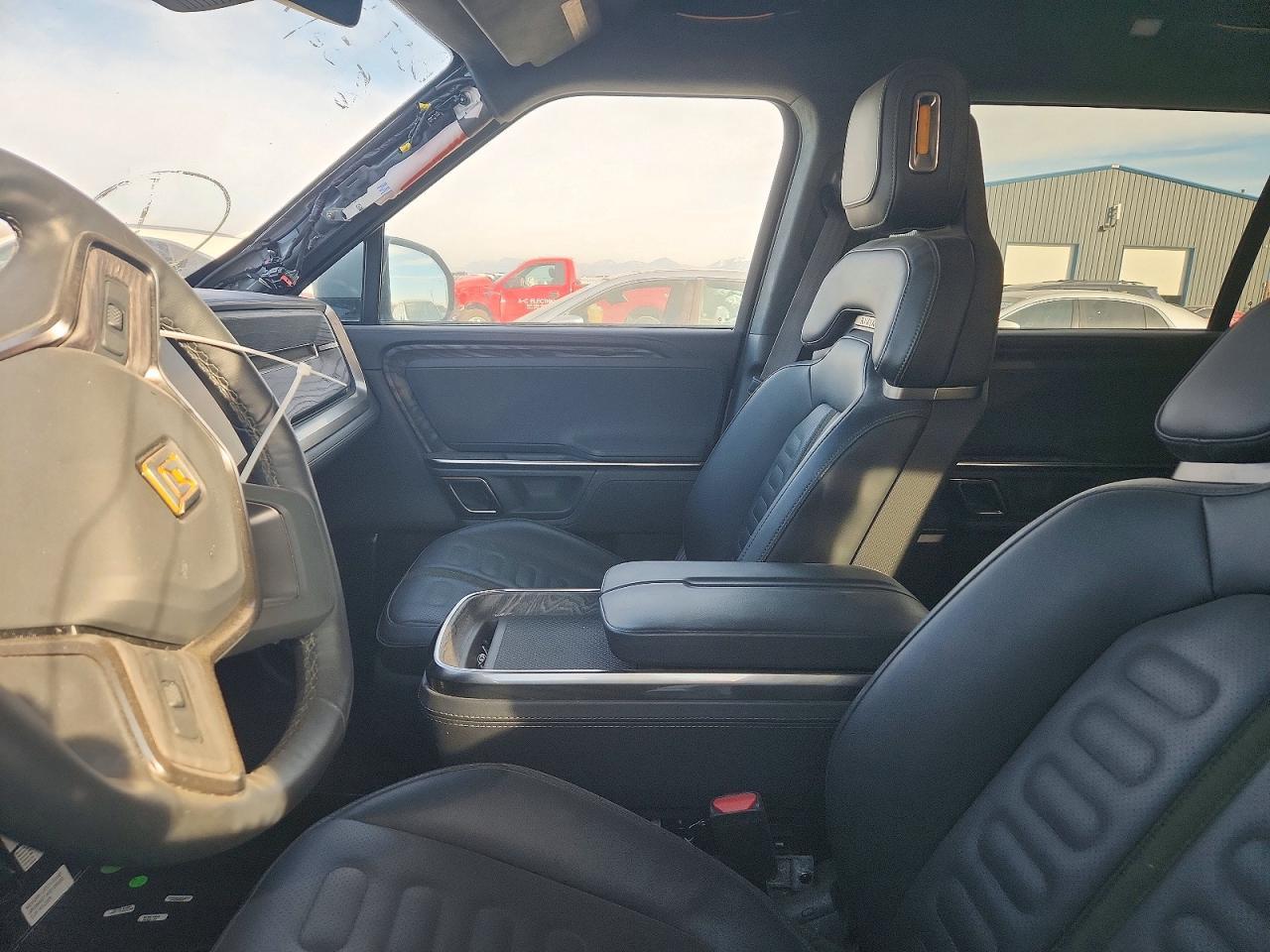 2022 Rivian R1S Launch Edition - Фото 7