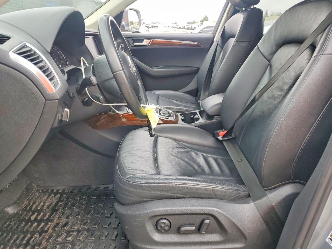 2011 Audi Q5 Premium Plus - Image 7