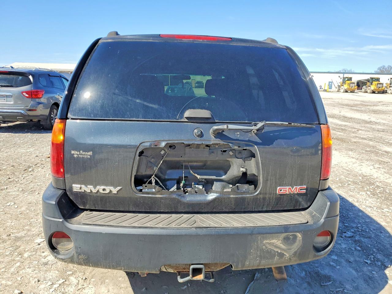 2004 GMC Envoy - Фото 6