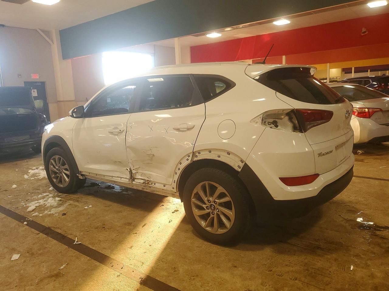 2017 Hyundai Tucson Limited - Image 2