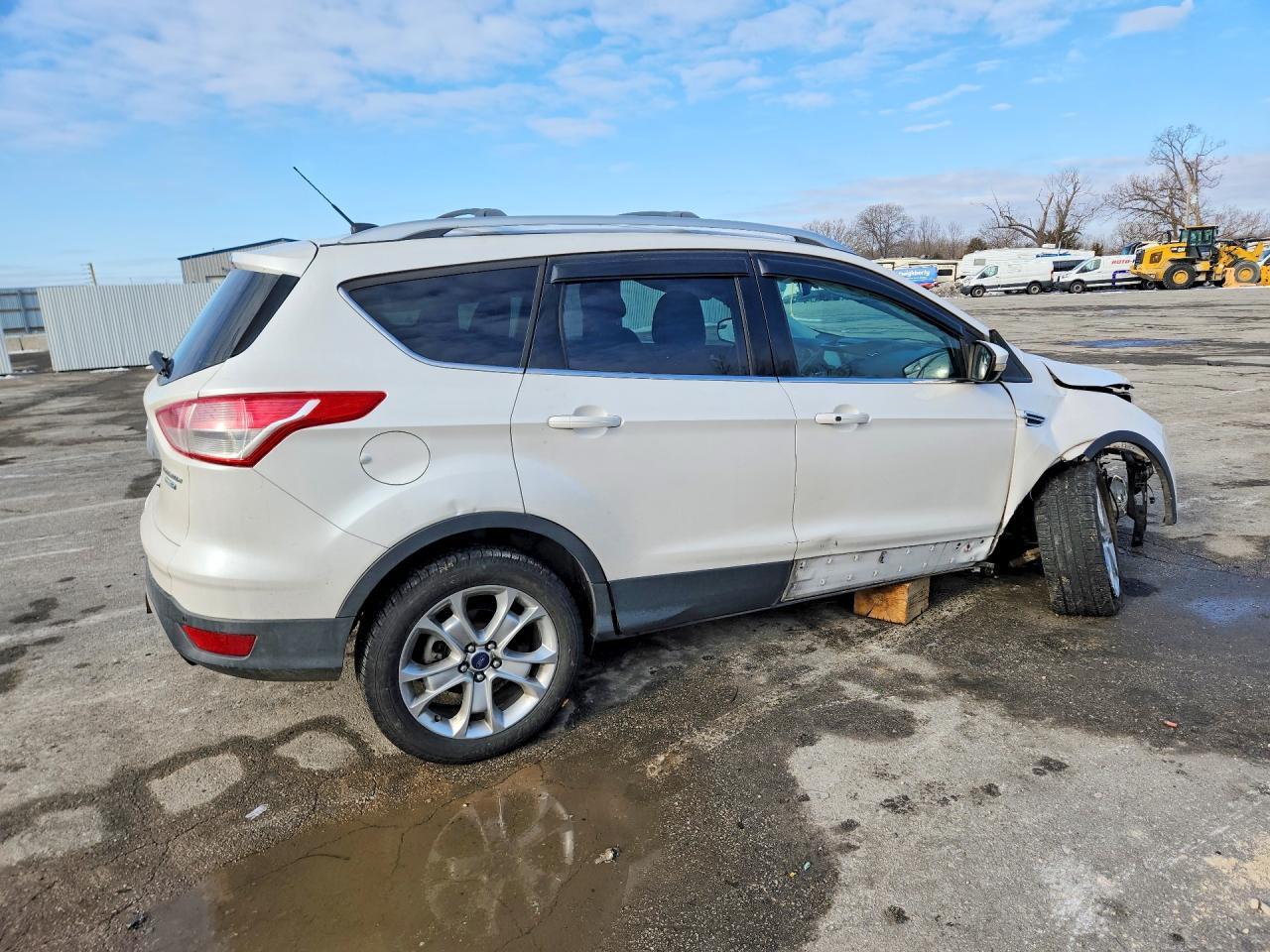2016 Ford Escape Titanium - Image 3