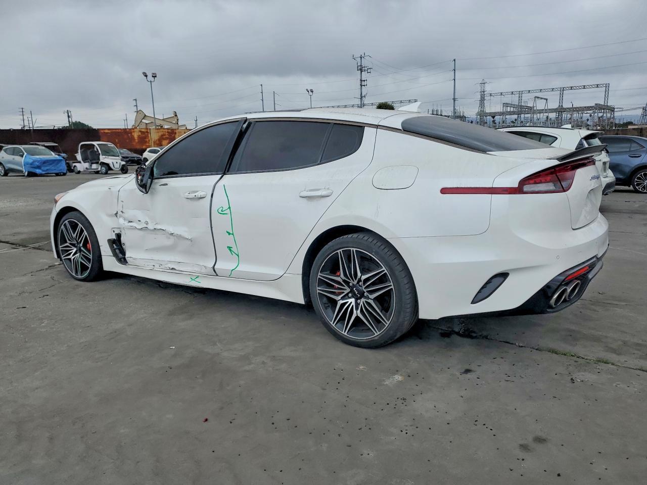 2022 Kia Stinger Gt2 - Фото 2