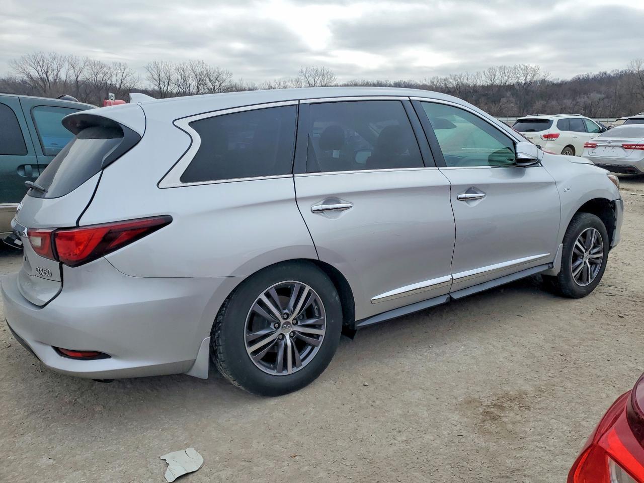 2019 Infiniti Qx60 Luxe - Фото 3