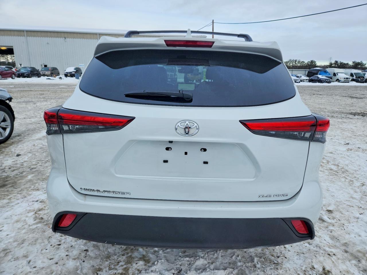 2023 Toyota Highlander L - Фото 6