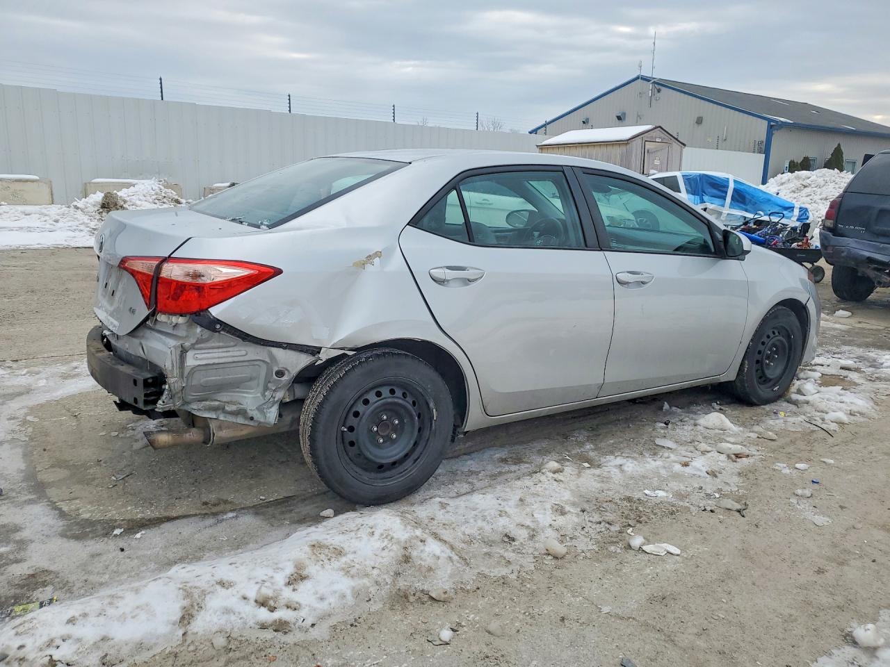 2017 Toyota Corolla L - Фото 3