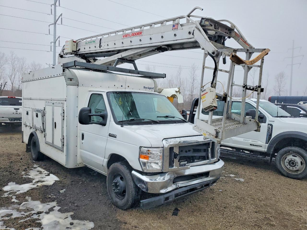2019 Ford E-450 Bucket Utility Van - Prior Fleet