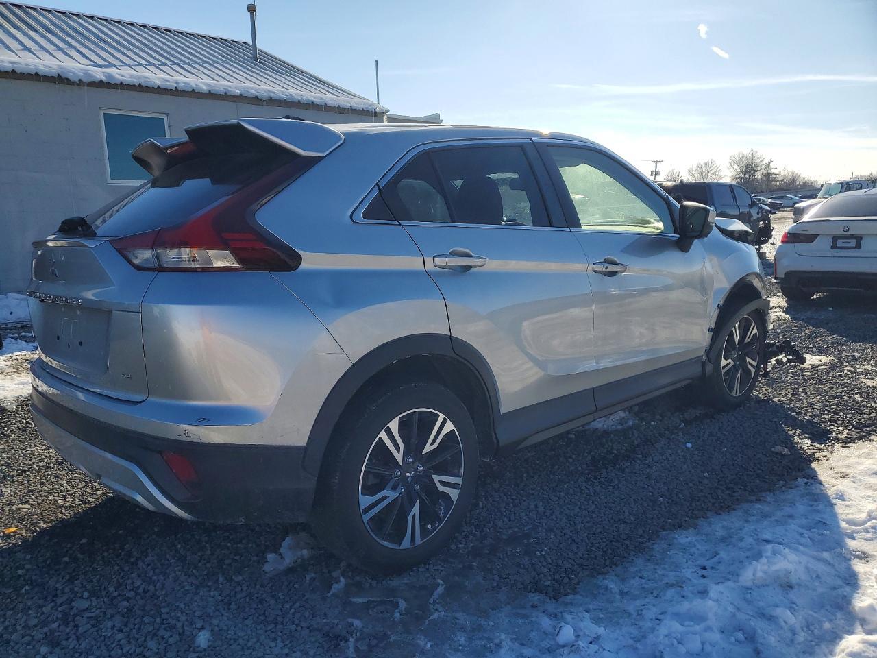 2023 Mitsubishi Eclipse Cross Se - Фото 3