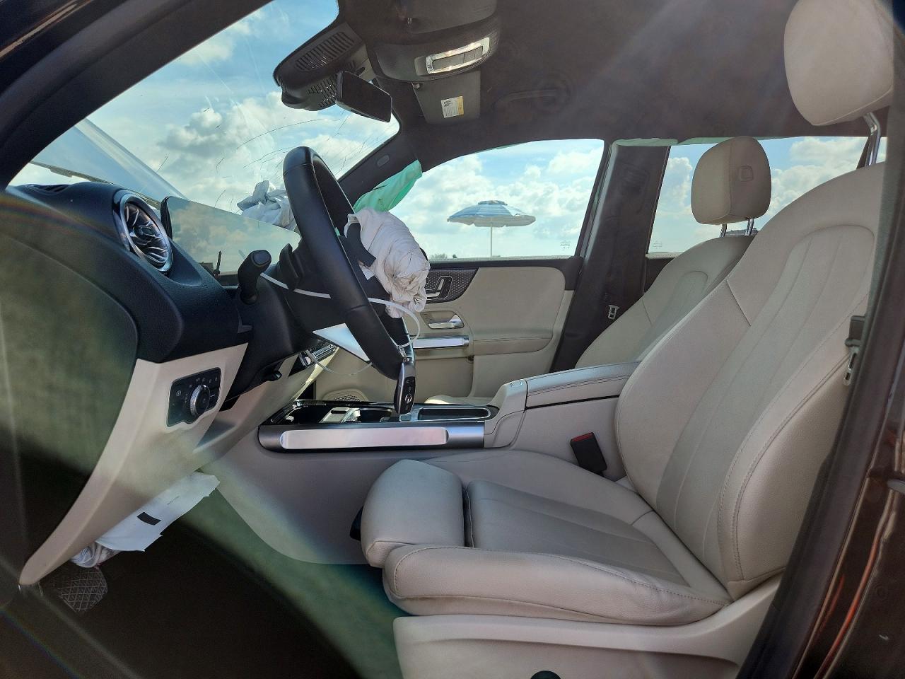 2024 Mercedes-Benz Glb 250 - Image 7