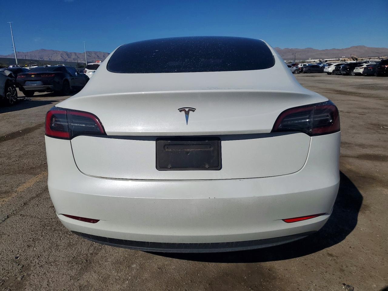 2023 Tesla Model 3 - Фото 6