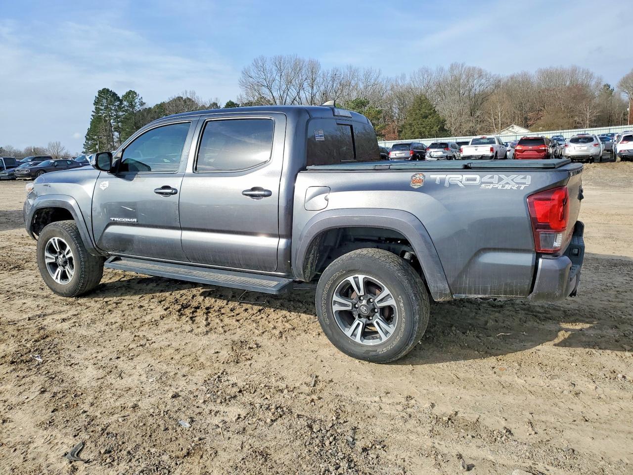 2018 Toyota Tacoma Double Cab - Фото 2