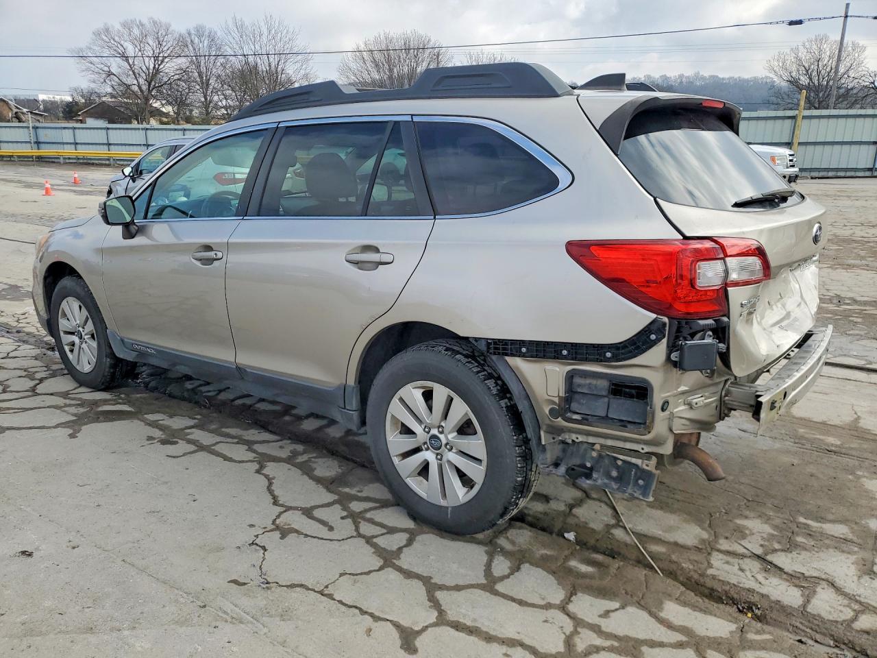 2017 Subaru Outback 2.5I Premium - Фото 2