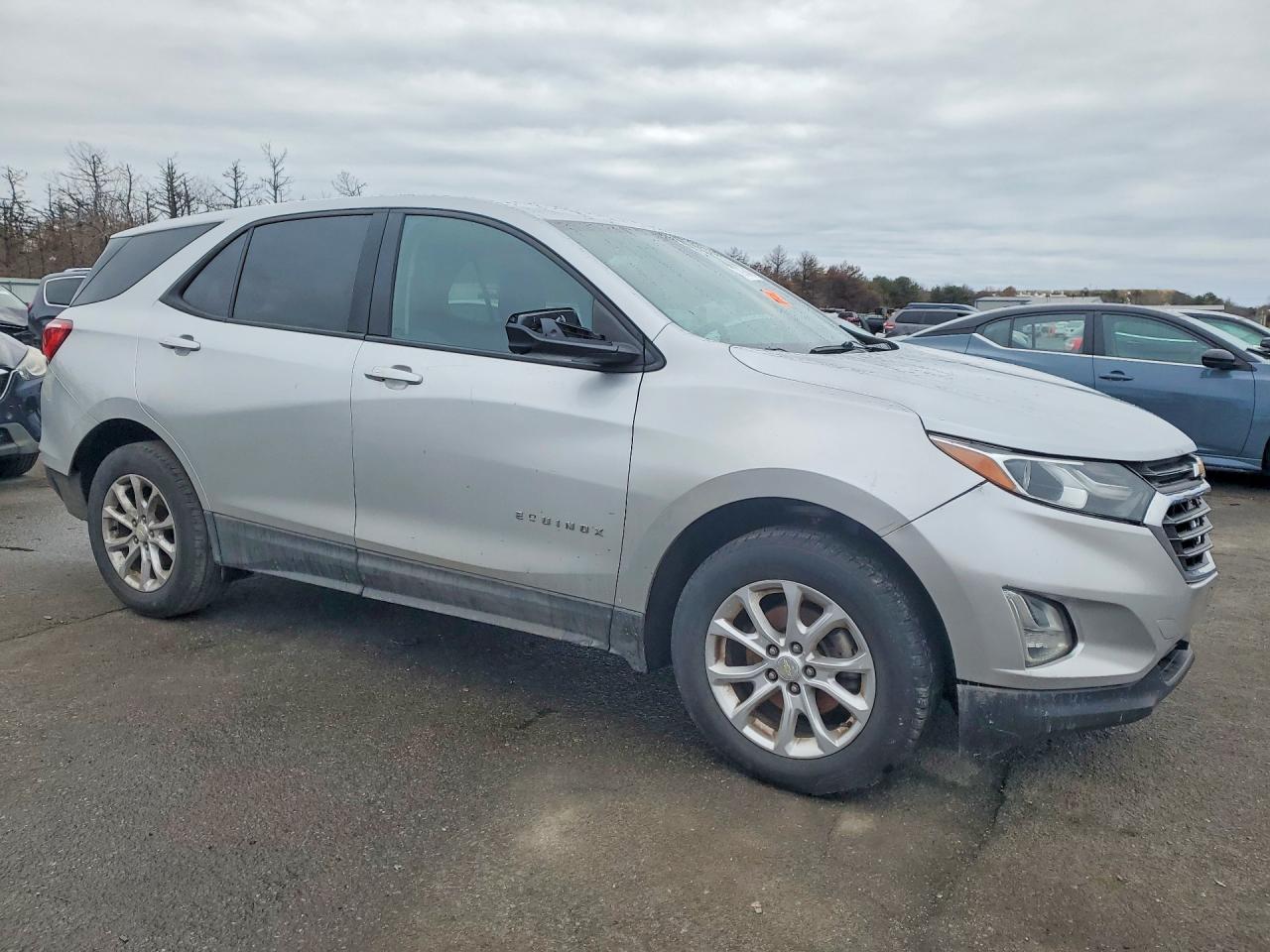 2018 Chevrolet Equinox Ls - Фото 4