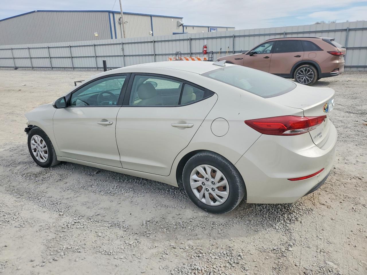 2017 Hyundai Elantra Se - Фото 2